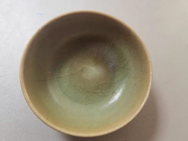 古玩陶瓷龍泉青瓷杯真品鑒賞圖