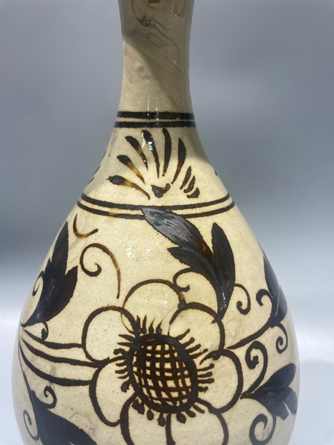 古玩陶瓷明代磁州窯系白地黑花玉壺春瓶真品鑒賞圖