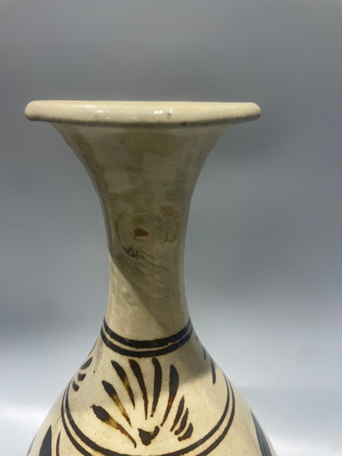 古玩陶瓷明代磁州窯系白地黑花玉壺春瓶真品鑒賞圖