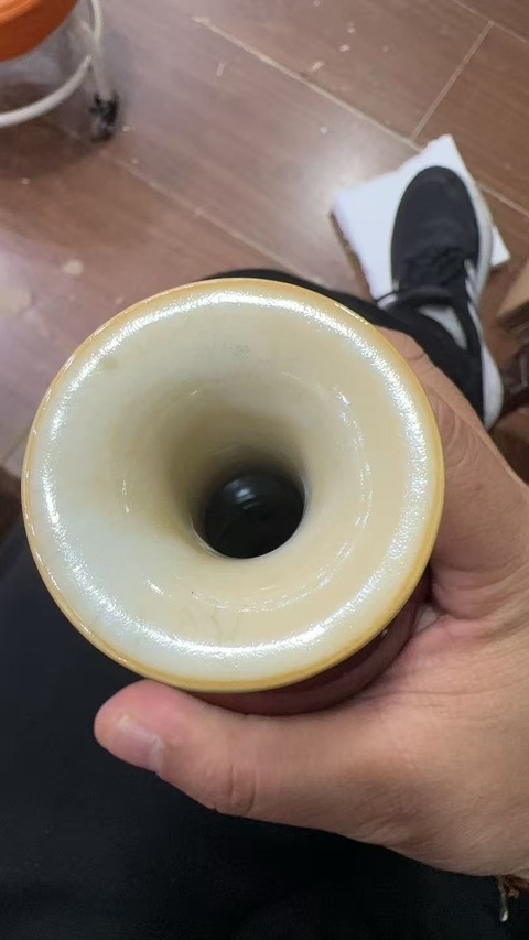 古玩陶瓷郎紅釉賞瓶真品鑒賞圖