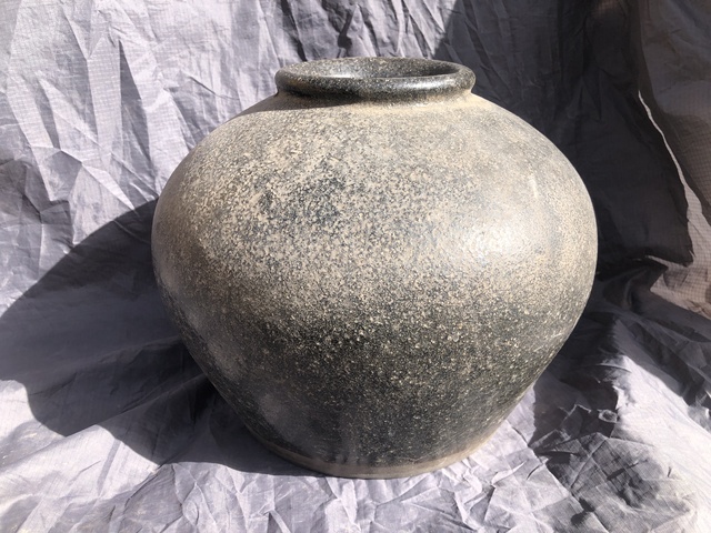 古玩陶瓷【大尺寸】清末民初.黑釉大罐( 美術(shù)空間 陳設(shè) 插花)拍賣，當(dāng)前價格0元