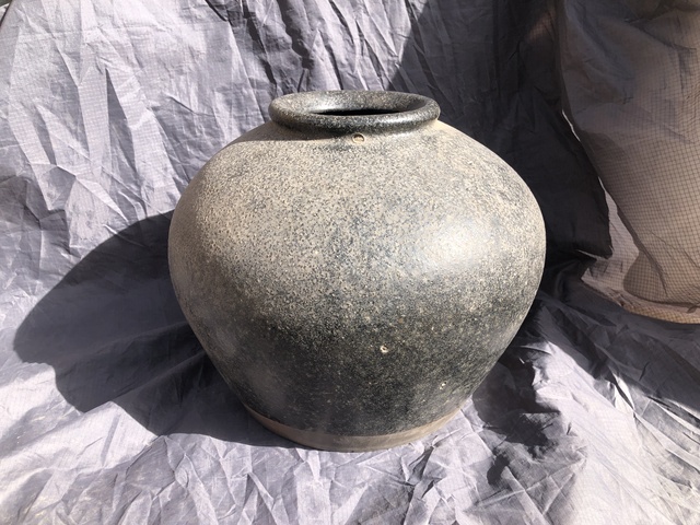 古玩陶瓷【大尺寸】清末民初.黑釉大罐( 美術(shù)空間 陳設(shè) 插花)拍賣，當(dāng)前價格0元