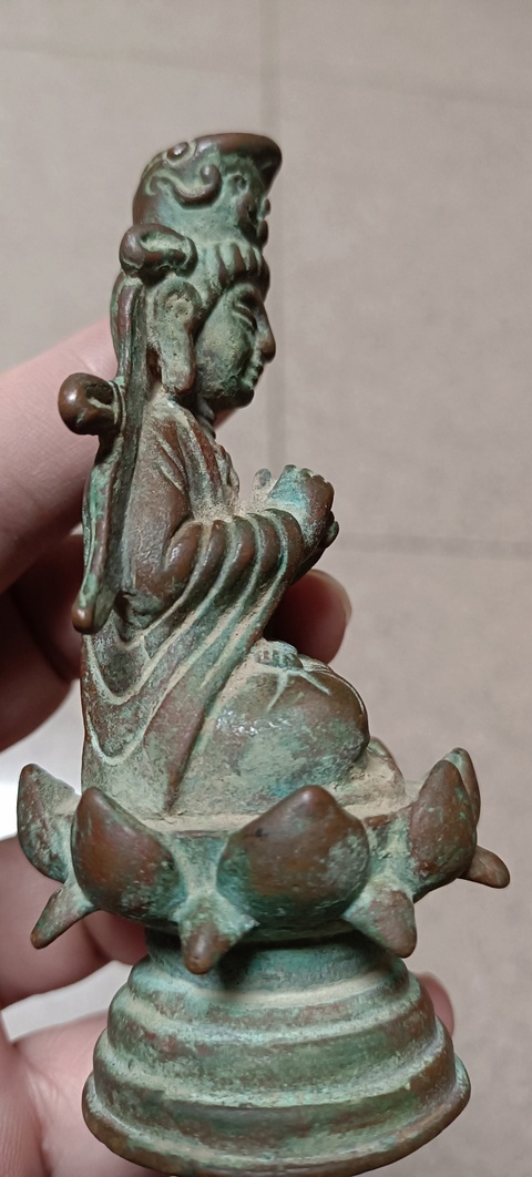 古玩銅器銅蓮花觀音像真品鑒賞圖