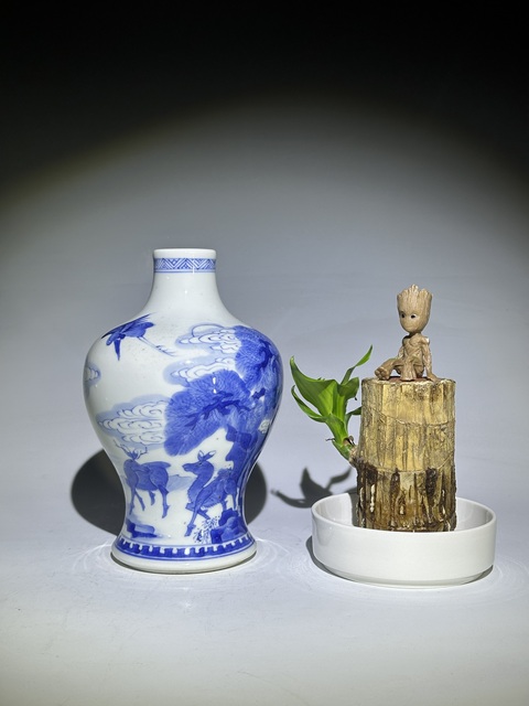 古玩陶瓷清康熙松鹿延年梅瓶真品鑒賞圖