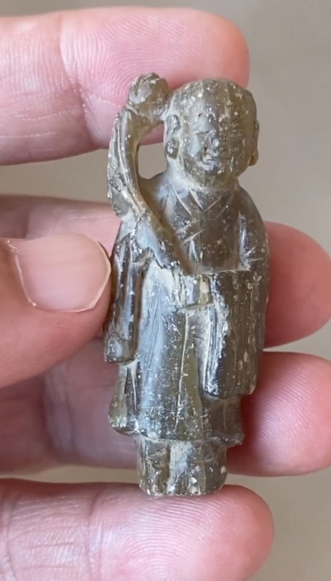 古玩玉器軟料持蓮童子真品鑒賞圖