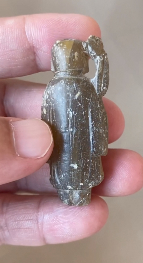 古玩玉器軟料持蓮童子真品鑒賞圖