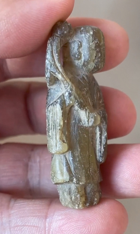 古玩玉器軟料持蓮童子真品鑒賞圖