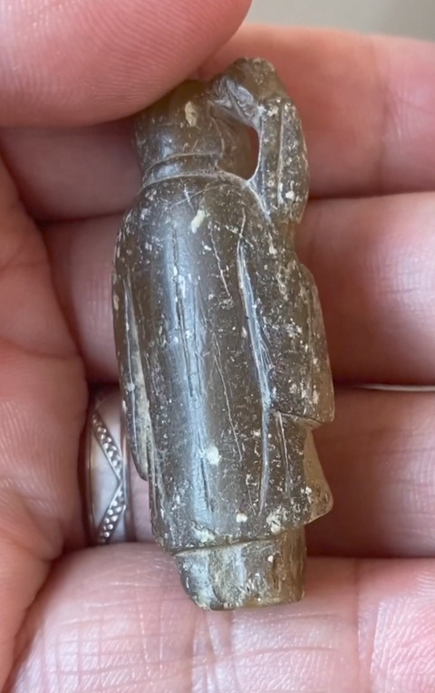 古玩玉器軟料持蓮童子真品鑒賞圖