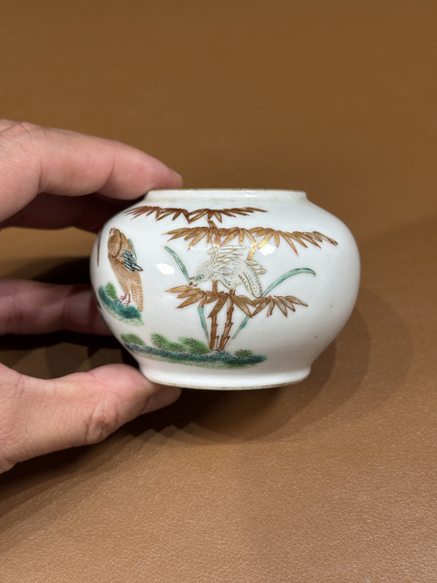 古玩陶瓷粉彩描金花鳥(niǎo)紋小罐真品鑒賞圖