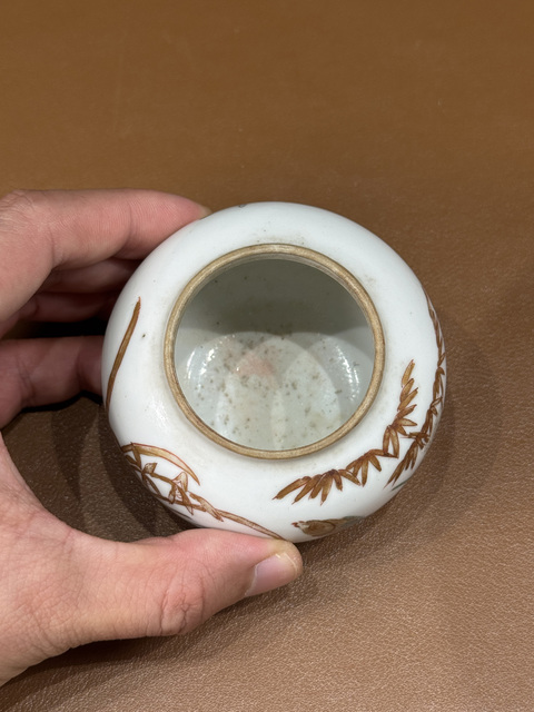 古玩陶瓷粉彩描金花鳥(niǎo)紋小罐真品鑒賞圖