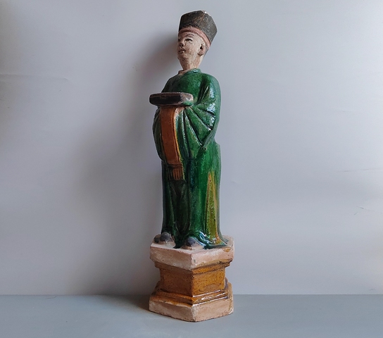 古玩陶瓷高大的明代三彩人物俑43厘米拍賣，當前價格38元