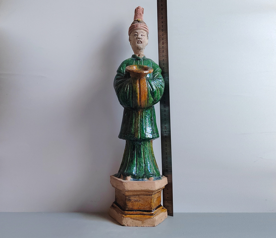 古玩陶瓷超級無敵巨大的明代三彩仕女俑49.5厘米拍賣，當前價格38元