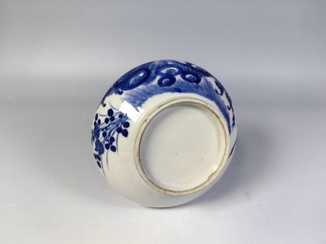 古玩陶瓷清末民初富貴牡丹青花荸薺賞瓶真品鑒賞圖