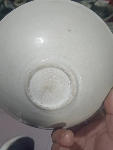 古玩陶瓷芒口圈足覆燒工藝碗真品鑒賞圖