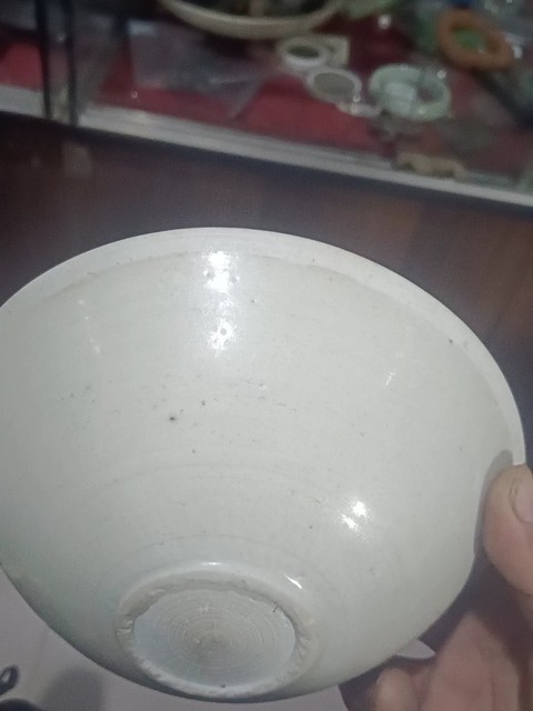 古玩陶瓷芒口圈足覆燒工藝碗真品鑒賞圖