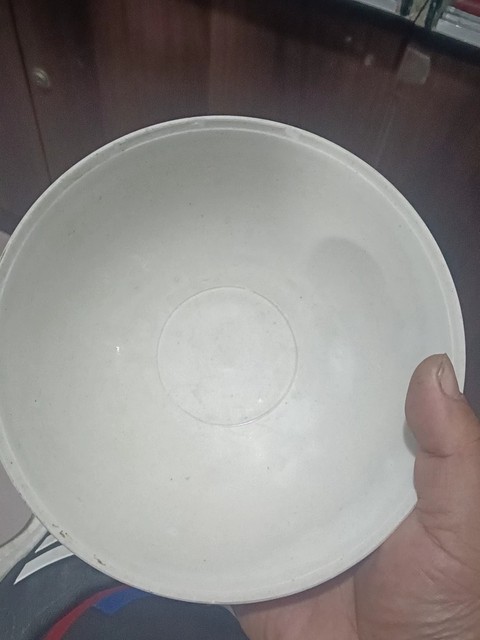 古玩陶瓷芒口圈足覆燒工藝碗真品鑒賞圖