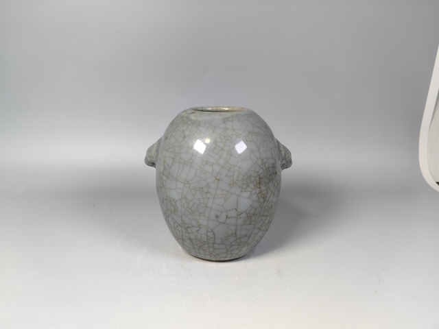 古玩陶瓷清中晚藍哥釉獸耳尊真品鑒賞圖