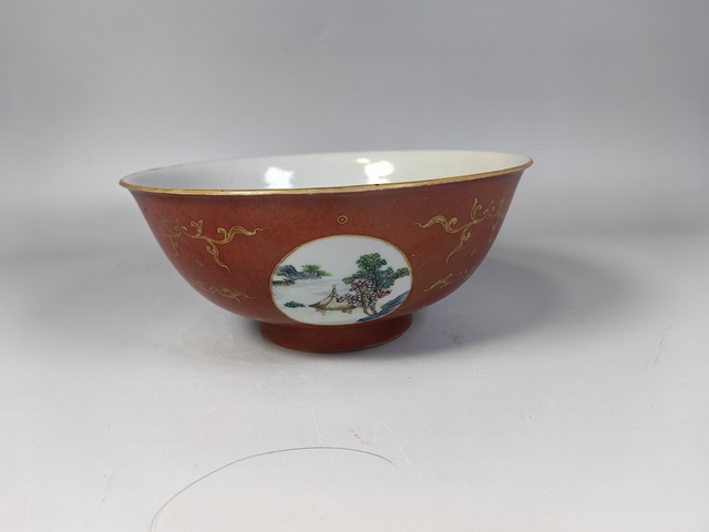 古玩陶瓷清乾隆珊瑚紅描金開窗風景山水詩文碗真品鑒賞圖