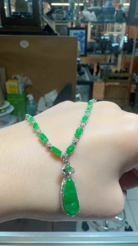 古玩玉器翡翠蛋面鑲嵌項鏈真品鑒賞圖