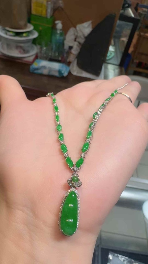 古玩玉器翡翠蛋面鑲嵌項鏈真品鑒賞圖