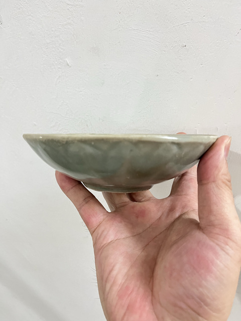 古玩陶瓷宋代龍泉蓮瓣盤真品鑒賞圖