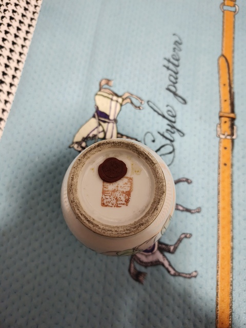 古玩陶瓷仕女紋新粉彩雙福耳撇口瓶真品鑒賞圖