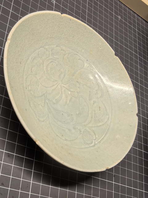 古玩陶瓷青白釉六曲口刻花盤真品鑒賞圖