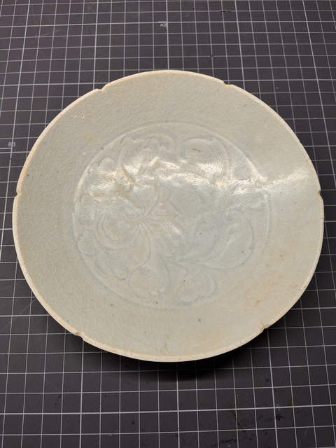 古玩陶瓷青白釉六曲口刻花盤真品鑒賞圖