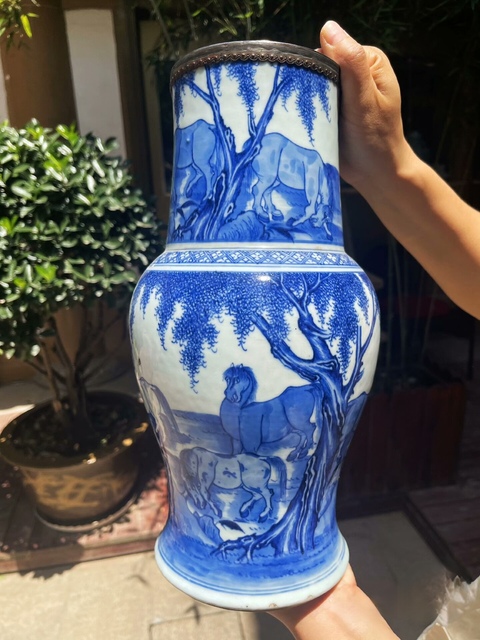 古玩陶瓷柳蔭棲馬紋青花鳳尾尊標本真品鑒賞圖