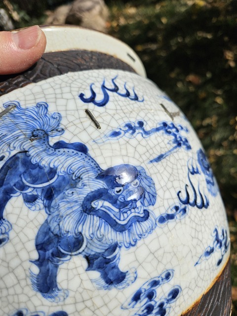 古玩陶瓷哥釉青花獅子銹球卷缸真品鑒賞圖