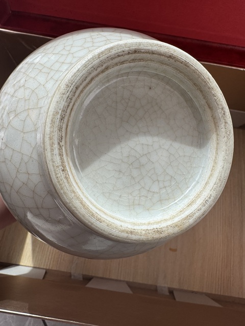 古玩陶瓷哥釉天球瓶真品鑒賞圖