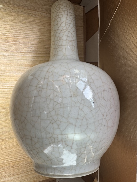 古玩陶瓷哥釉天球瓶真品鑒賞圖