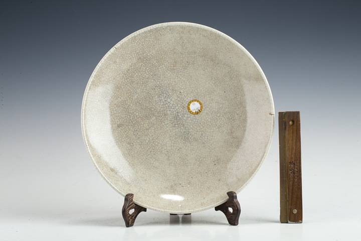 古玩陶瓷清中·哥釉盤真品鑒賞圖