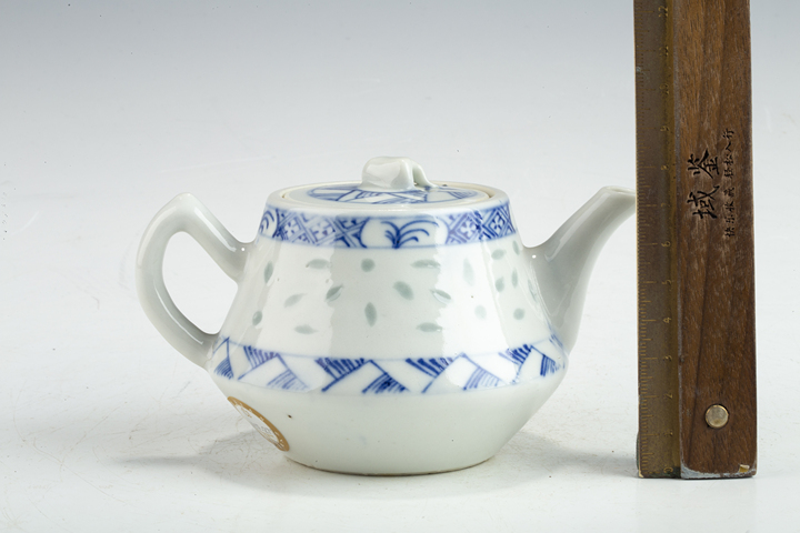 古玩陶瓷民國·青花玲瓏瓷壺拍賣，當前價格118元