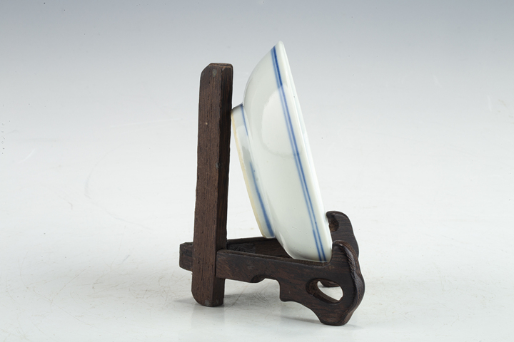 古玩陶瓷民國·青花葡萄紋碟真品鑒賞圖