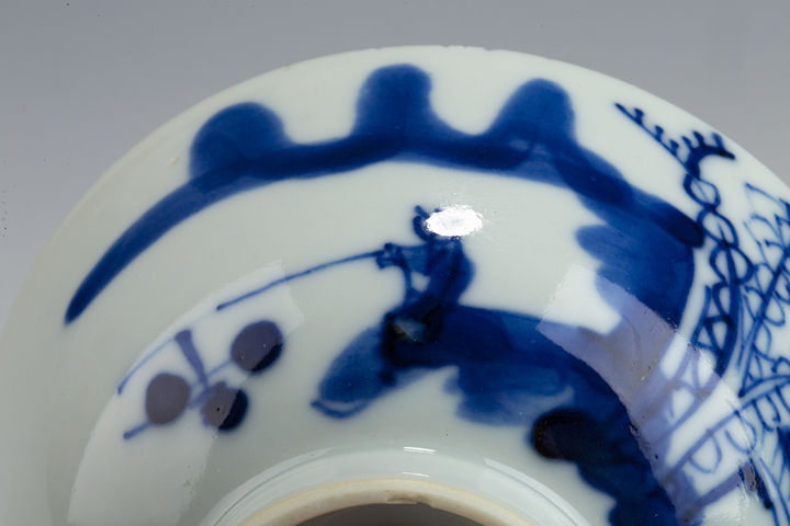 古玩陶瓷清晚·青花山水垂釣紋杯真品鑒賞圖