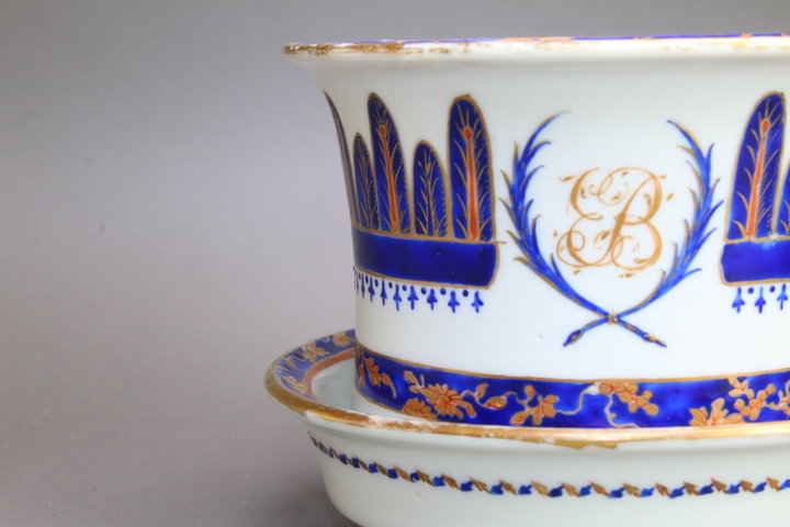 古玩陶瓷清乾隆·藍料彩描金花卉紋花盆一套真品鑒賞圖