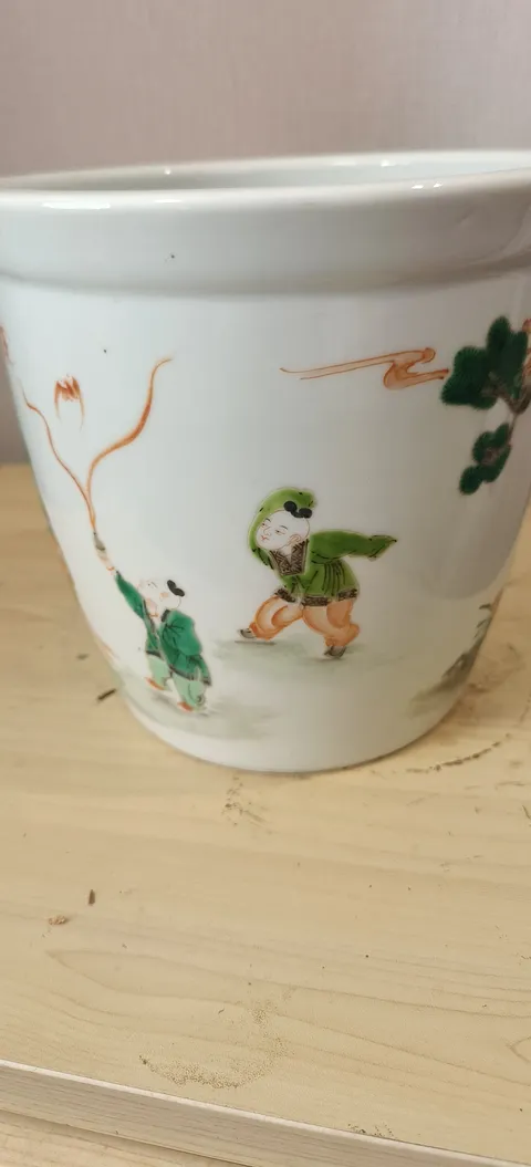 古玩陶瓷五彩人物故事紋筆筒真品鑒賞圖