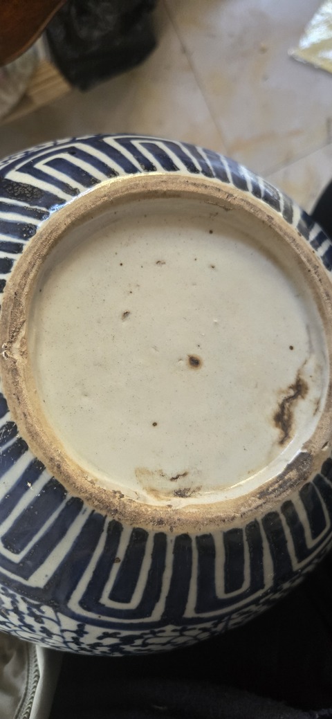 古玩陶瓷纏枝蓮卷鋼真品鑒賞圖