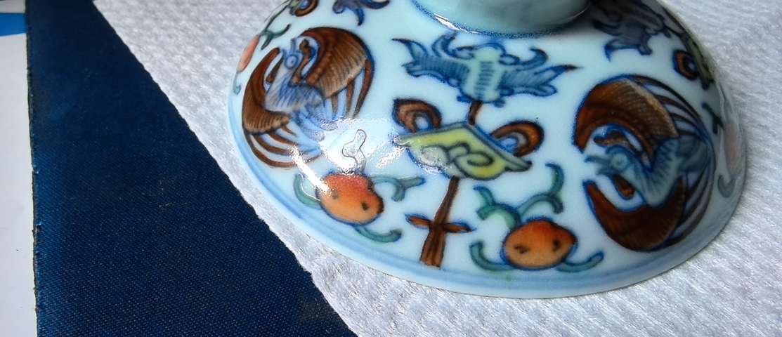 古玩陶瓷青花淡描福磬團鳳紋蓋碗（后加彩）真品鑒賞圖