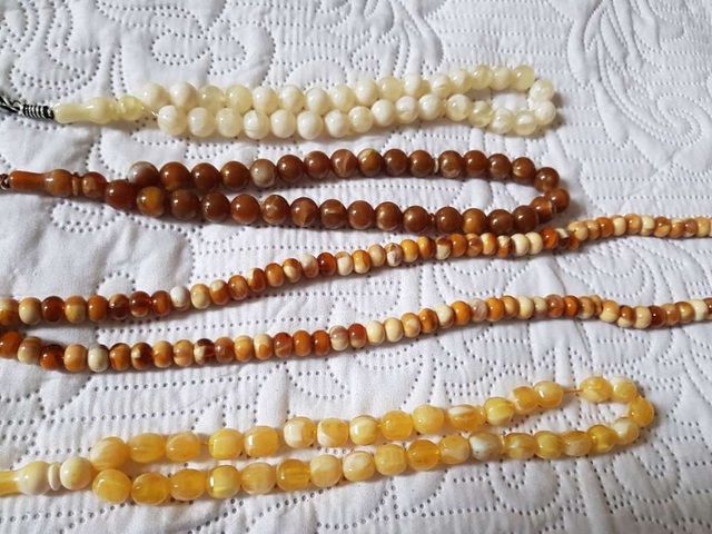 古玩玉器樹脂仿蜜蠟項鏈真品鑒賞圖