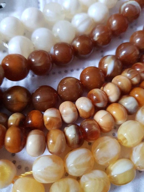 古玩玉器樹脂仿蜜蠟項鏈真品鑒賞圖