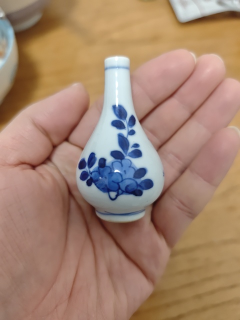 古玩陶瓷清康熙 青花花卉紋小膽瓶真品鑒賞圖
