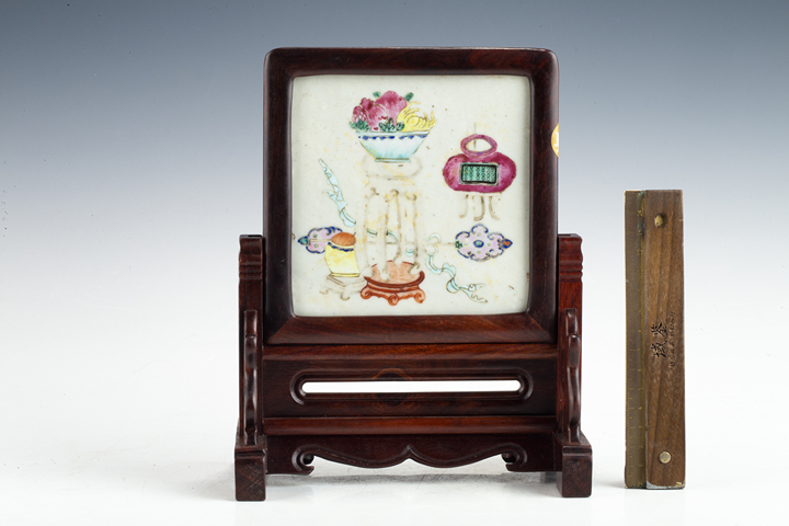 古玩陶瓷清中晚·粉彩博古紋硯屏真品鑒賞圖