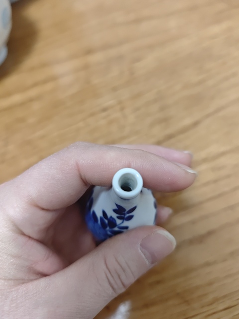 古玩陶瓷清康熙 青花花卉紋小膽瓶真品鑒賞圖