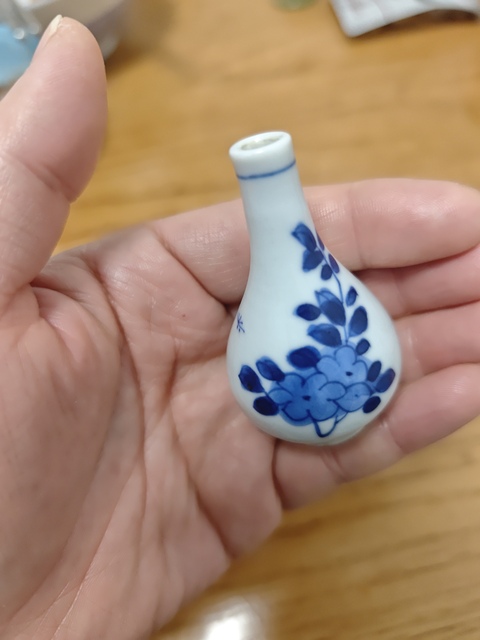 古玩陶瓷清康熙 青花花卉紋小膽瓶真品鑒賞圖