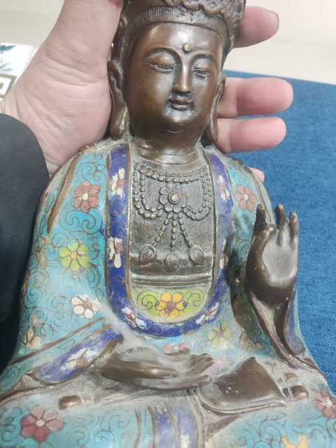 古玩銅器掐絲琺瑯菩薩像真品鑒賞圖