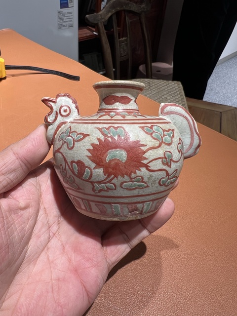 古玩陶瓷紅綠彩雞首壺真品鑒賞圖