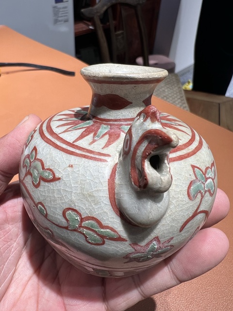 古玩陶瓷紅綠彩雞首壺真品鑒賞圖