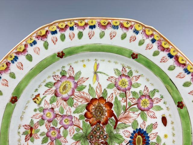 古玩陶瓷清晚期·粉彩龍紋八方盤拍賣，當前價格188元